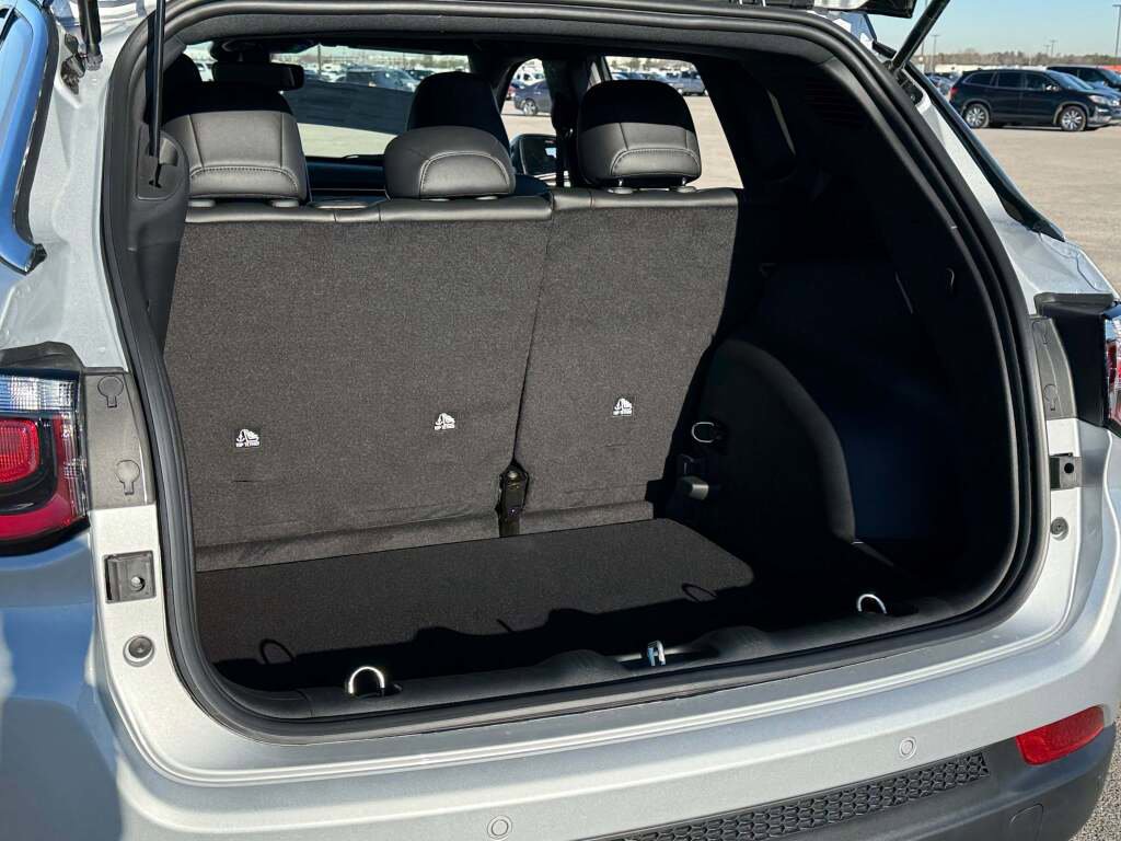 New 2026 Jeep Compass Limited image 25