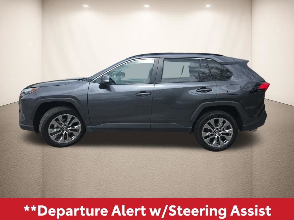 Used 2023 Toyota RAV4 XLE Premium image 10