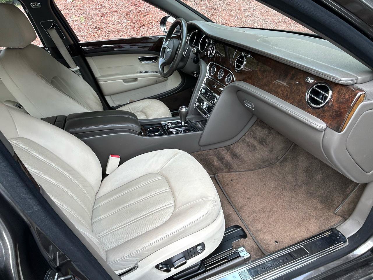 Used 2011 Bentley Mulsanne RWD image 10