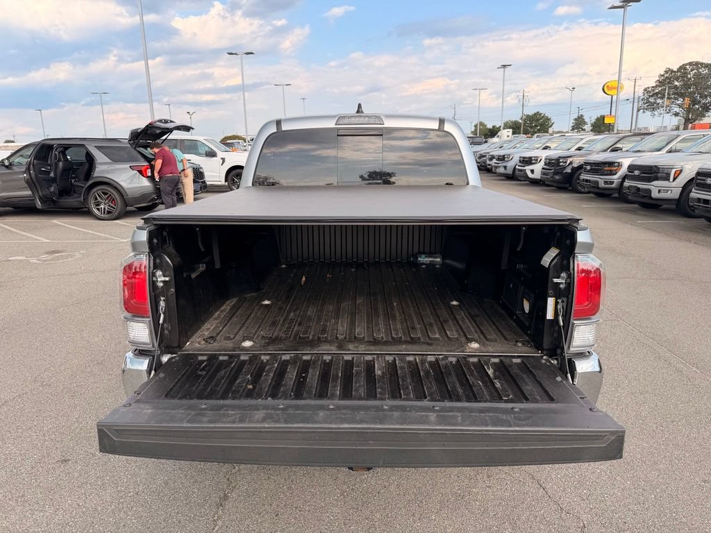 Used 2023 Toyota Tacoma TRD Off-Road AWD/4WD image 10