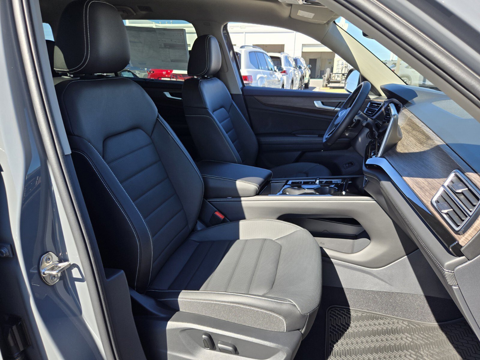 New 2026 Volkswagen Atlas SEL image 14