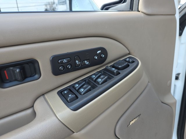 Used 2004 Chevrolet Tahoe Z71 w/ Z71 Preferred Equipment Group AWD/4WD image 13