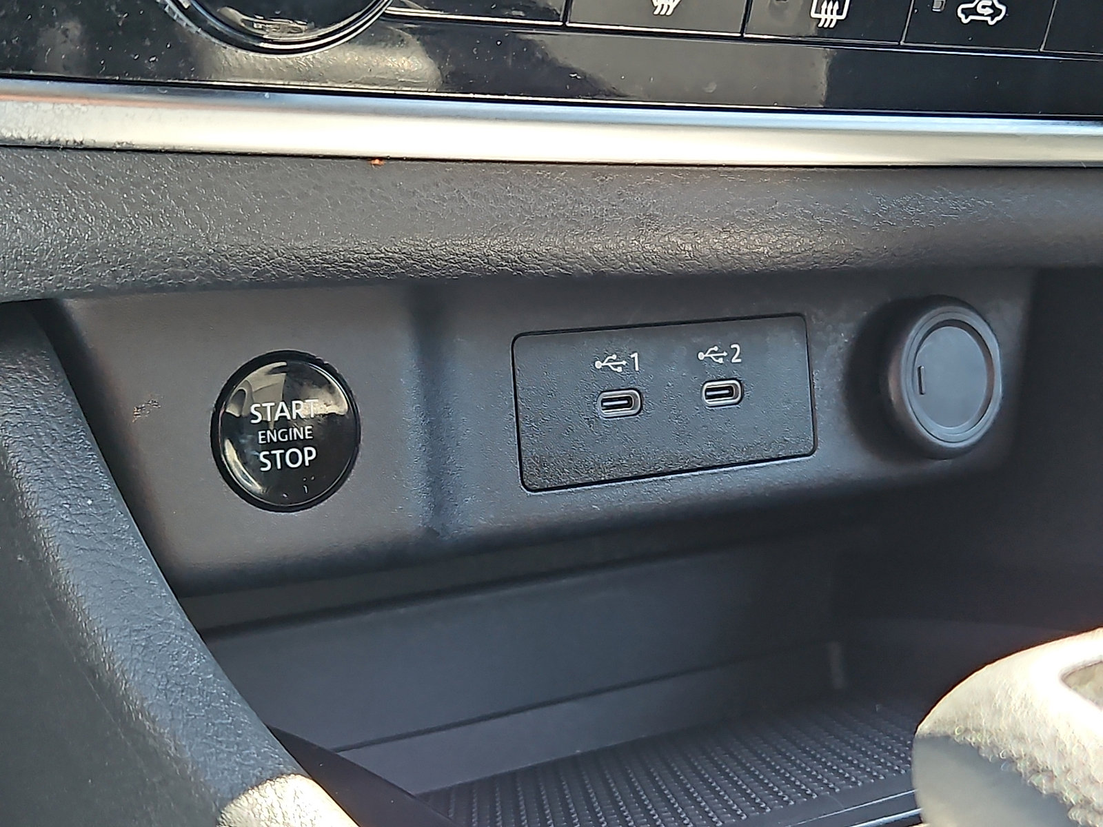 Certified 2025 Nissan Rogue S image 21