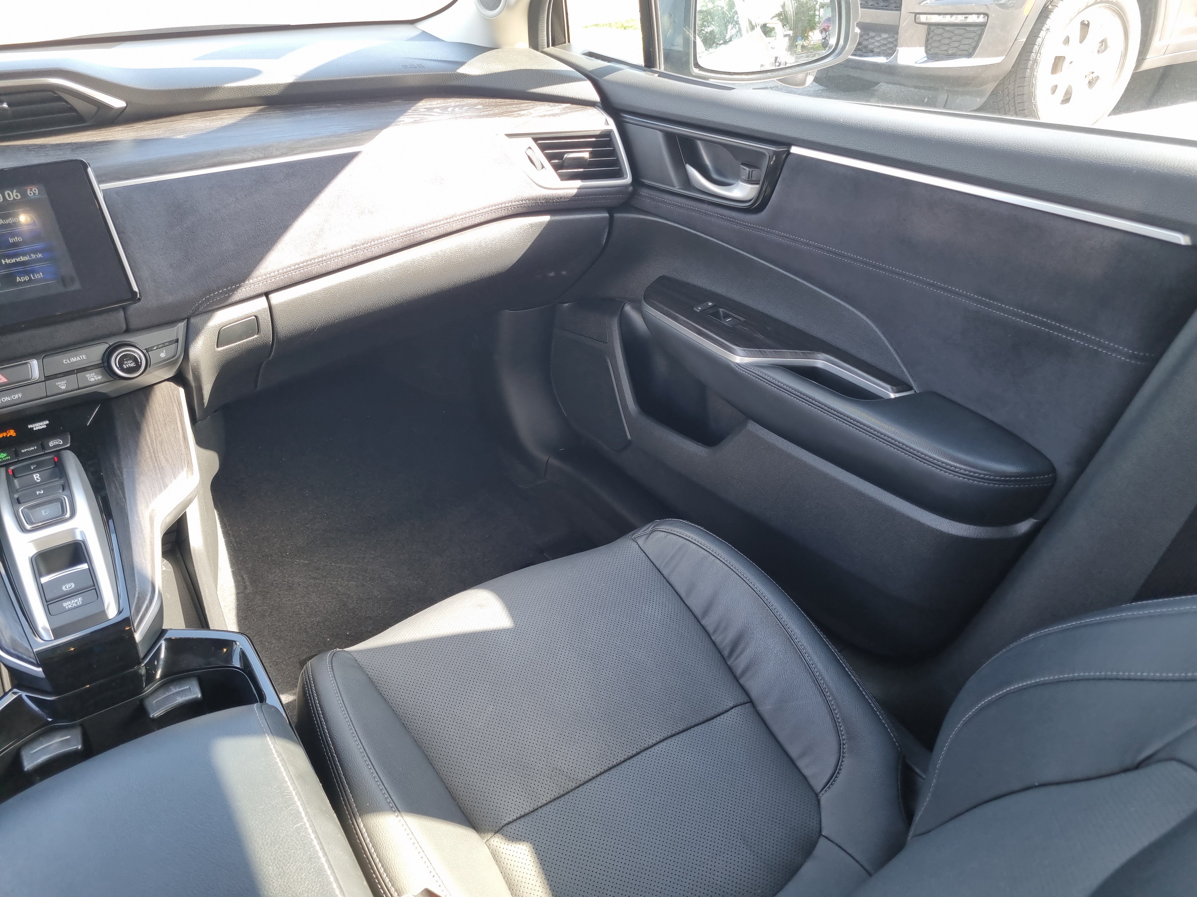 Used 2018 Honda Clarity Touring image 19