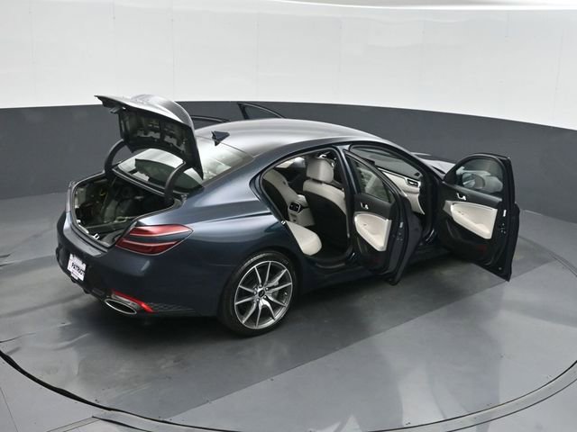 Used 2025 Genesis G70 2.5T image 31
