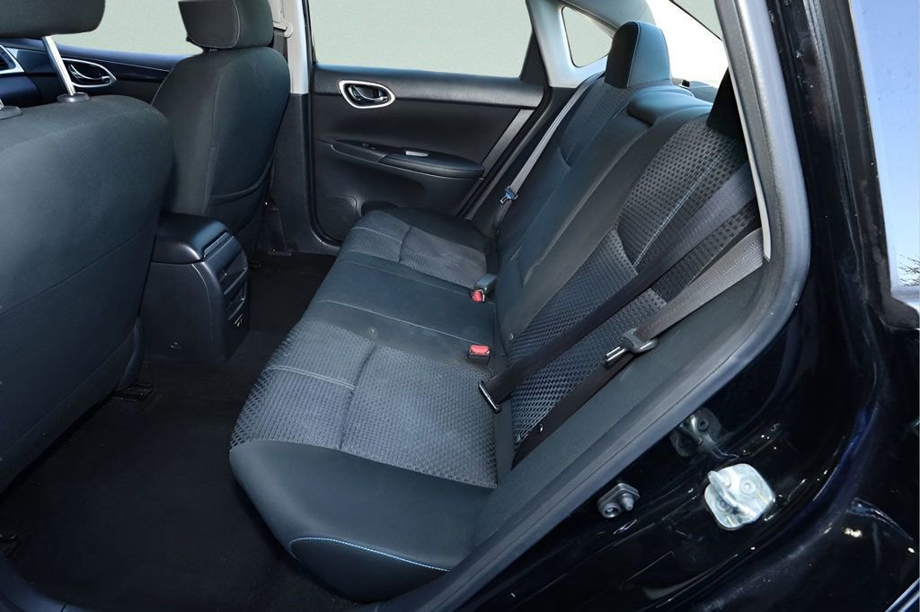 Used 2019 Nissan Sentra SR image 12