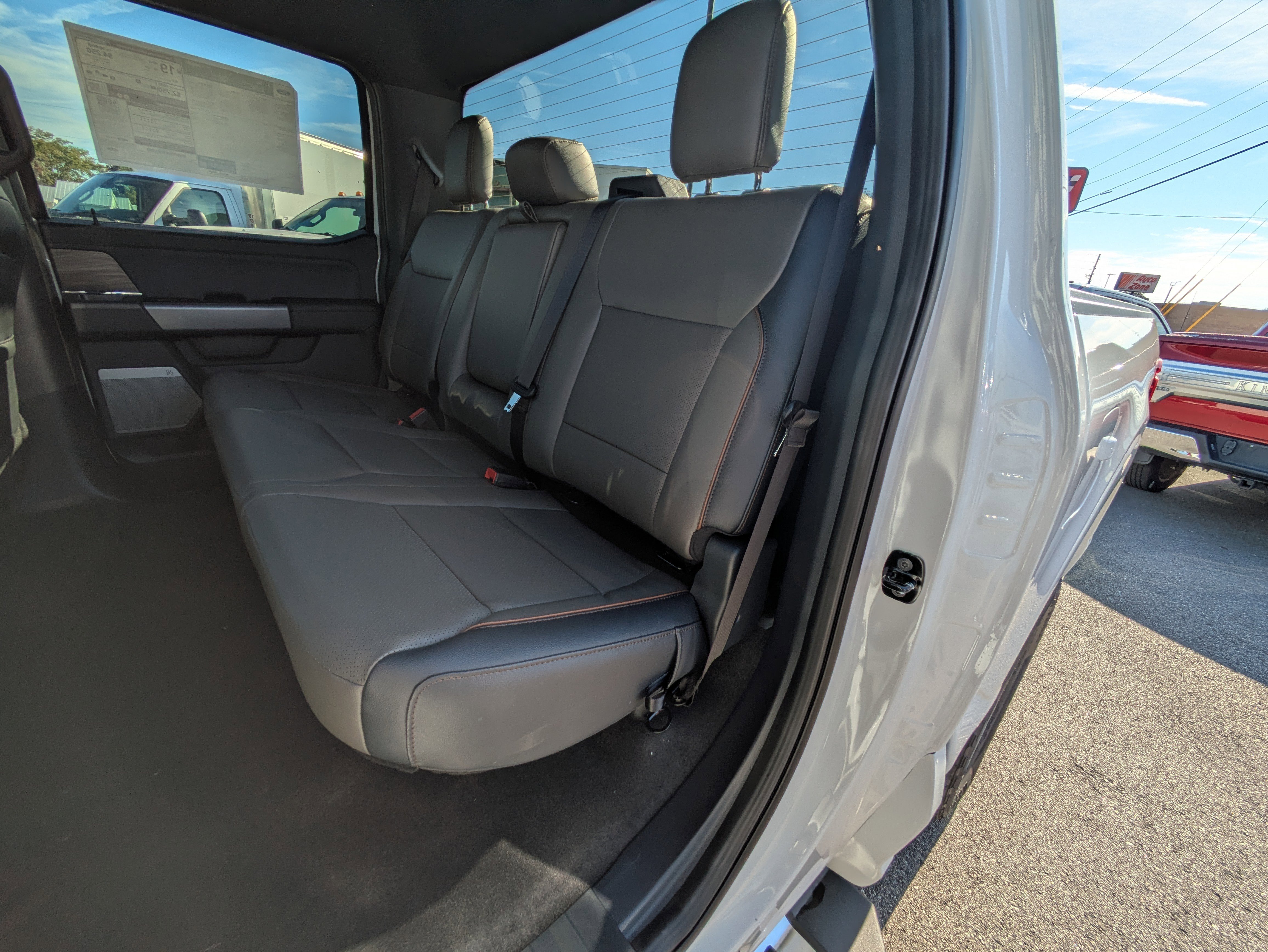 New 2025 Ford F150 Lariat w/ Equipment Group 501A Mid image 13