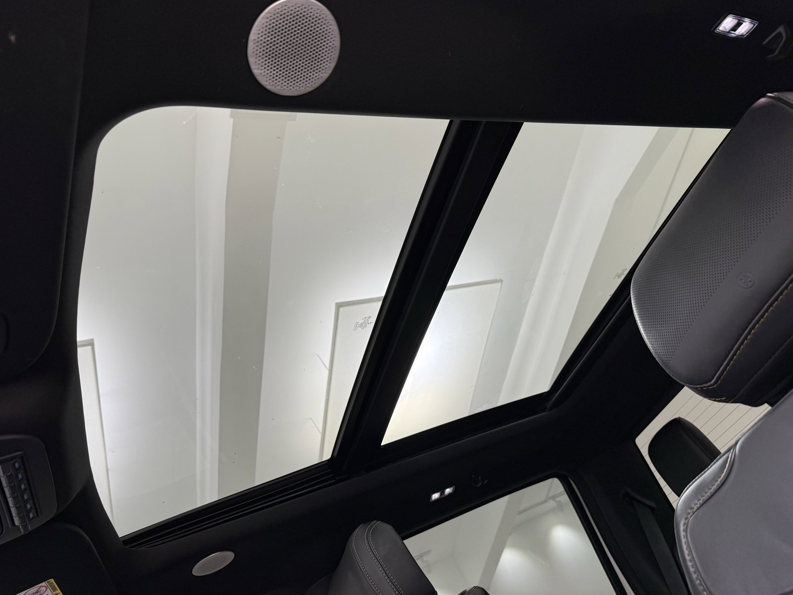 Used 2023 Ford F450 Platinum image 22