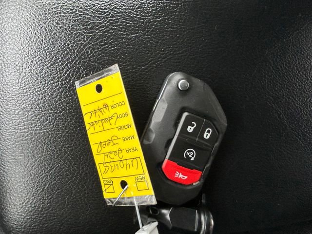 Used 2024 Jeep Gladiator Sport image 13