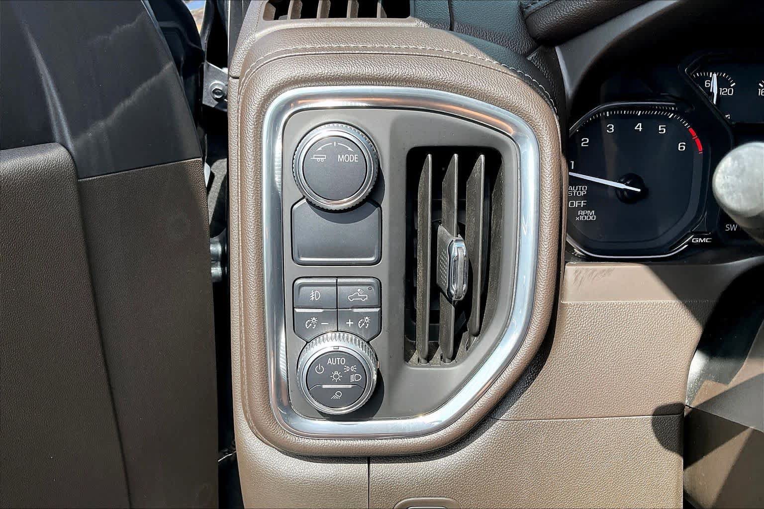 Used 2020 GMC Sierra 1500 Elevation w/ Elevation Value Package RWD image 32