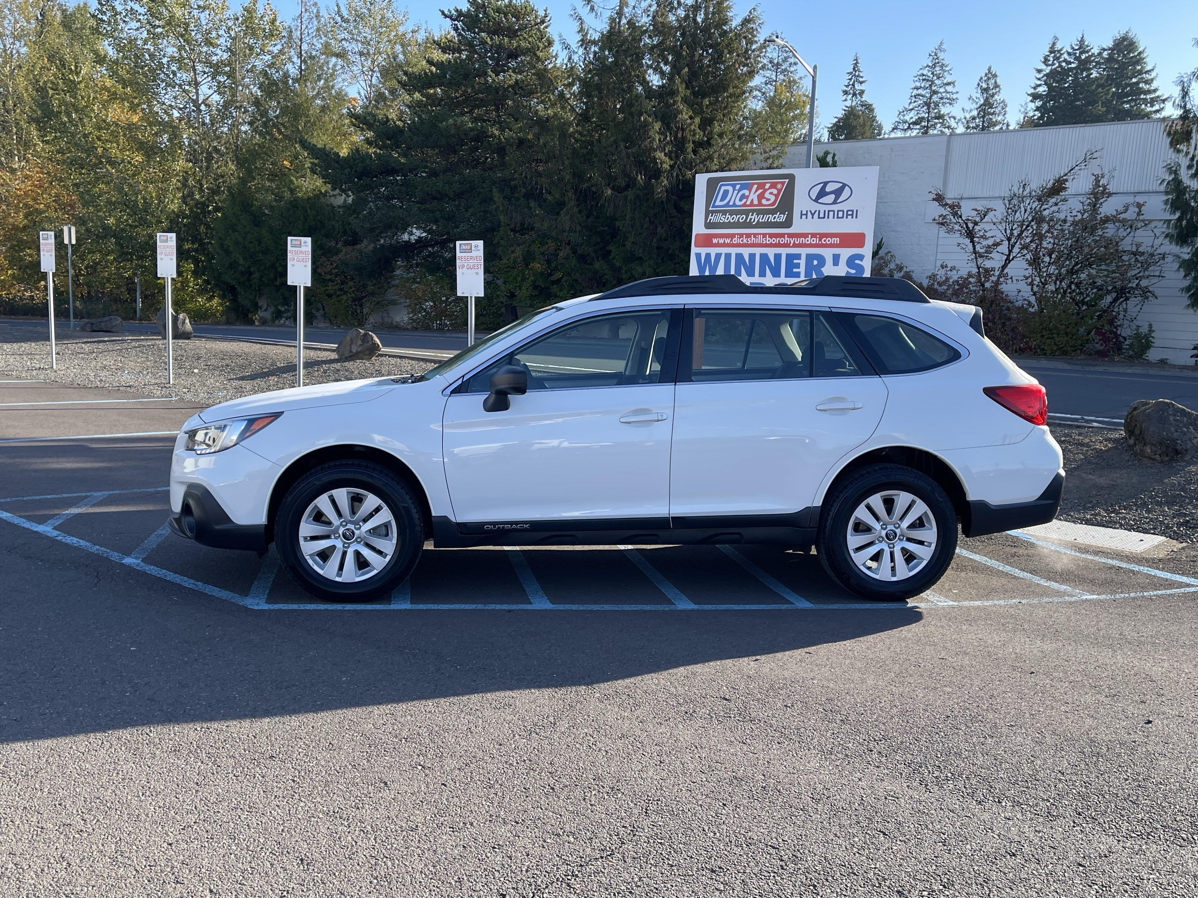 Used 2019 Subaru Outback 2.5i AWD/4WD image 2