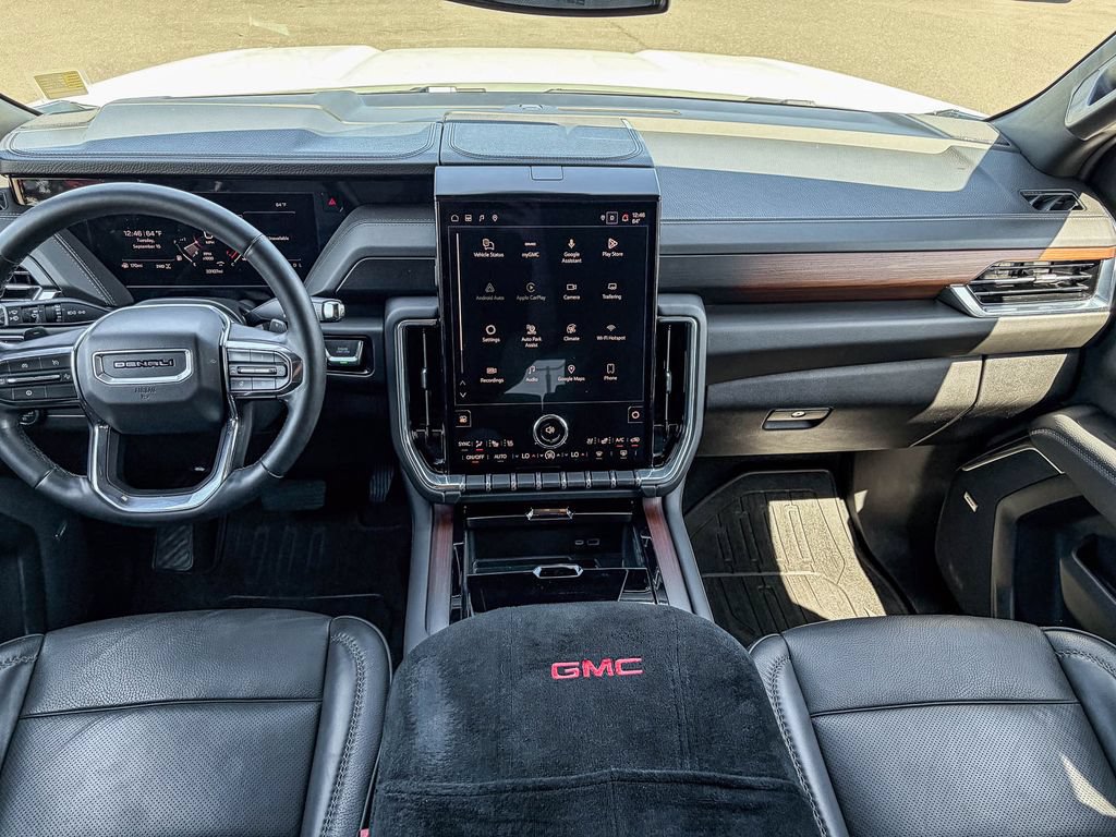 Used 2025 GMC Yukon Denali w/ Sun & Power Step Package AWD/4WD image 18