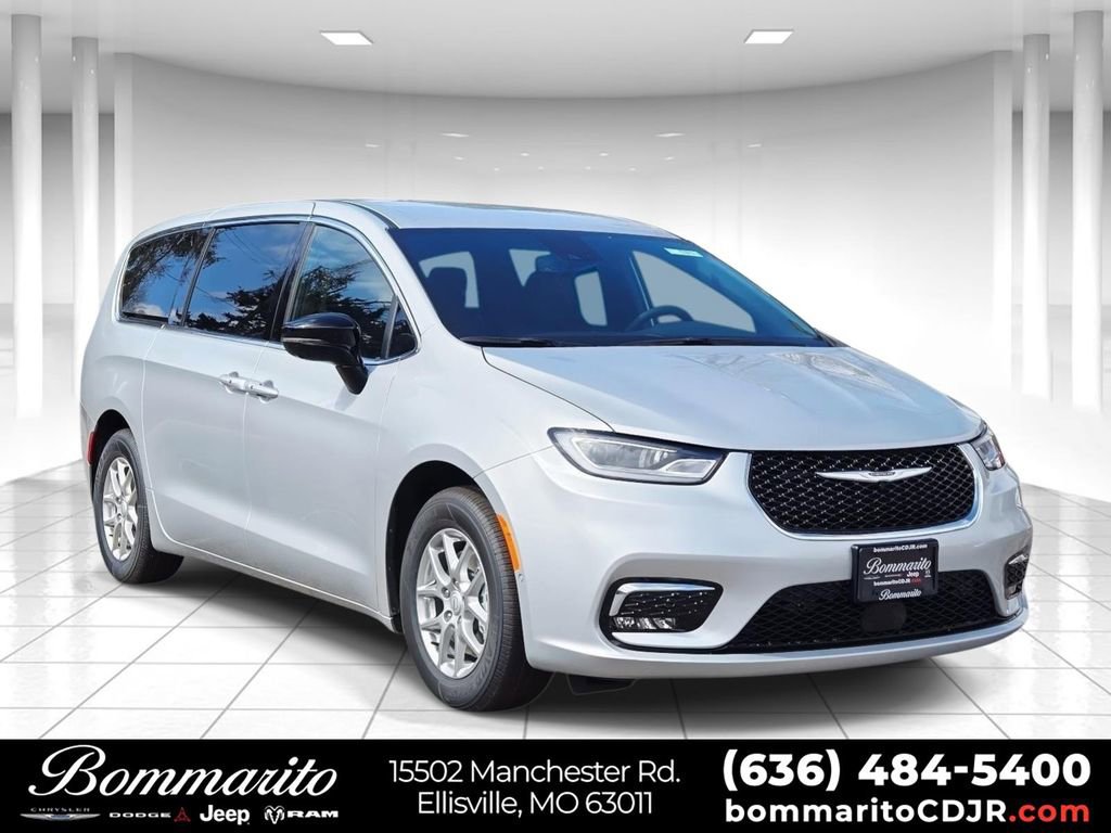 New 2026 Chrysler Pacifica Select FWD image 1