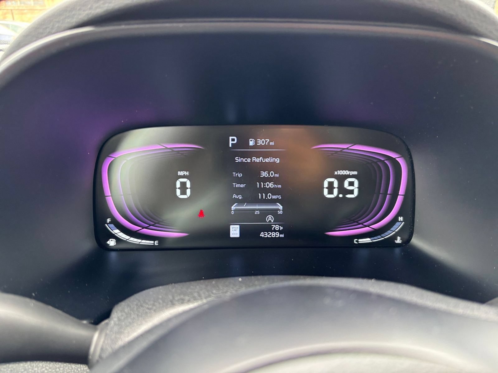 Used 2025 Kia Soul LX w/ LX Technology Package FWD image 37