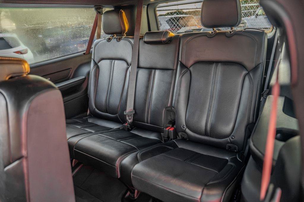 Used 2024 Jeep Wagoneer L Series II w/ Flexible Seating Group AWD/4WD image 21
