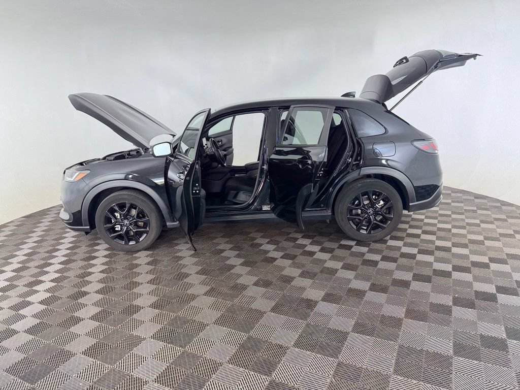 Certified 2025 Honda HR-V Sport image 10