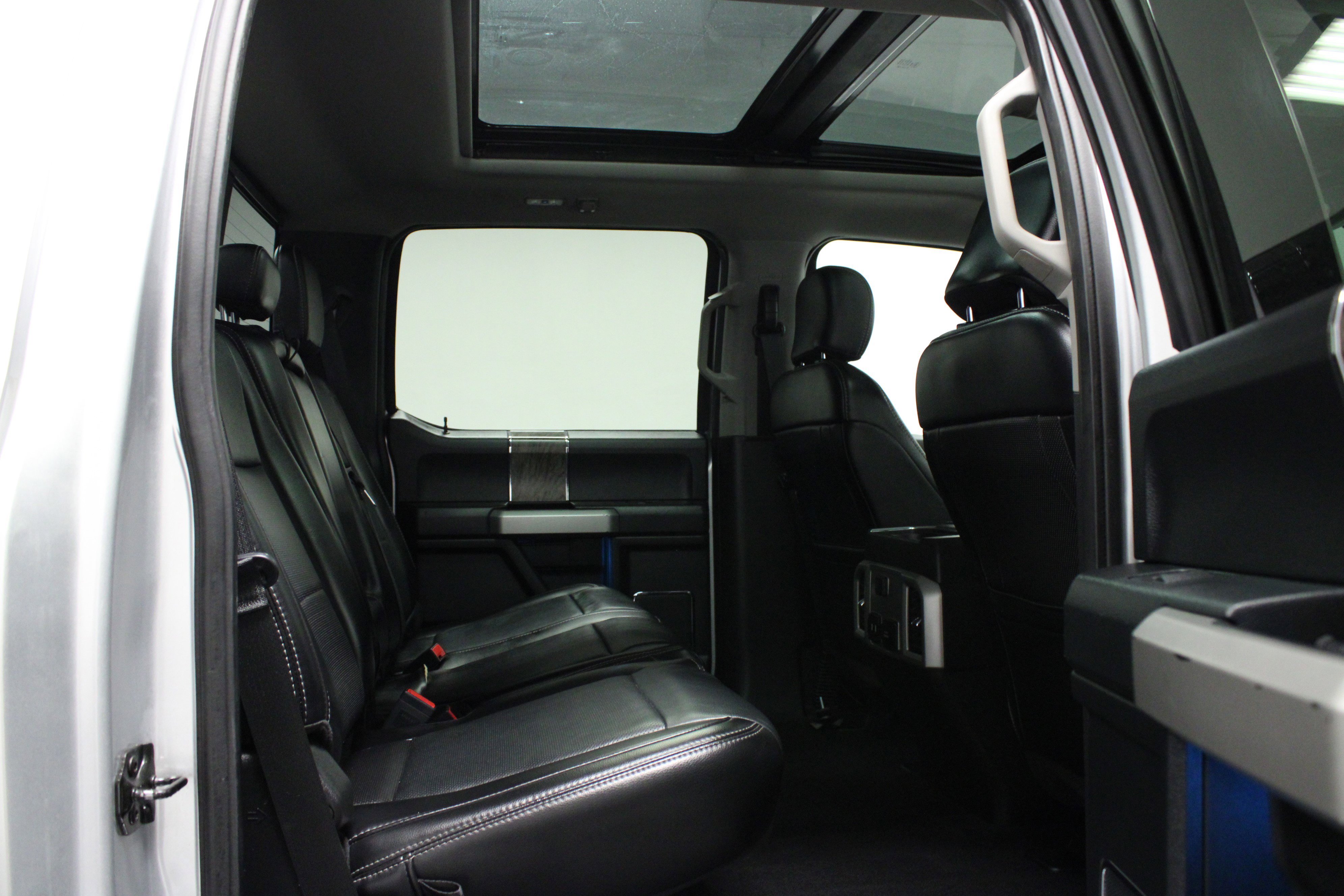 Used 2019 Ford F250 Lariat w/ Lariat Ultimate Package image 11