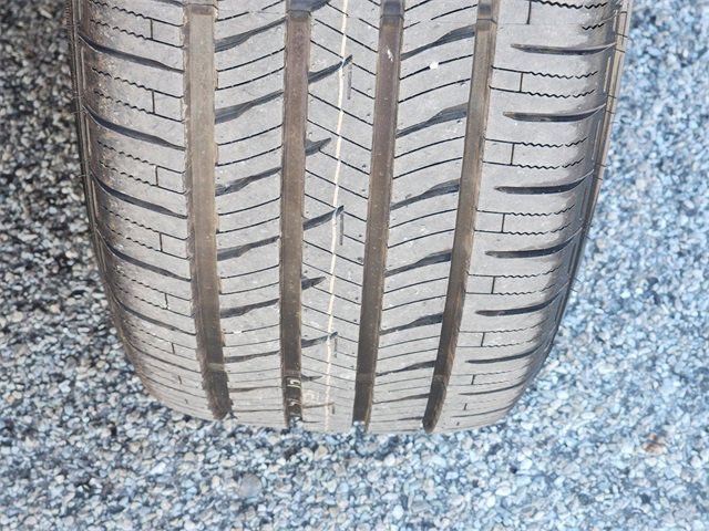 Used 2021 Chevrolet Traverse LT image 11