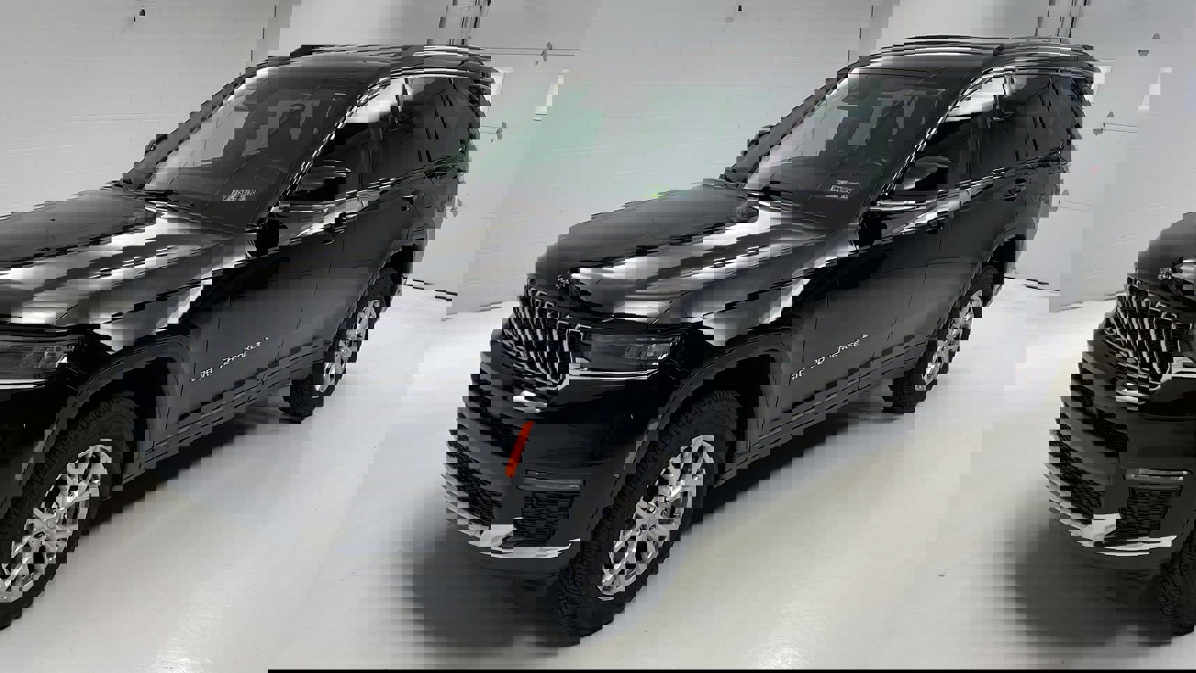 Certified 2021 Jeep Grand Cherokee L Limited image 1