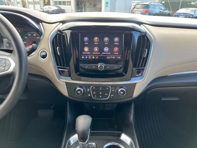 Used 2022 Chevrolet Traverse LS image 24