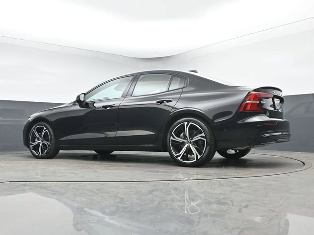 Used 2024 Volvo S60 B5 Plus image 38