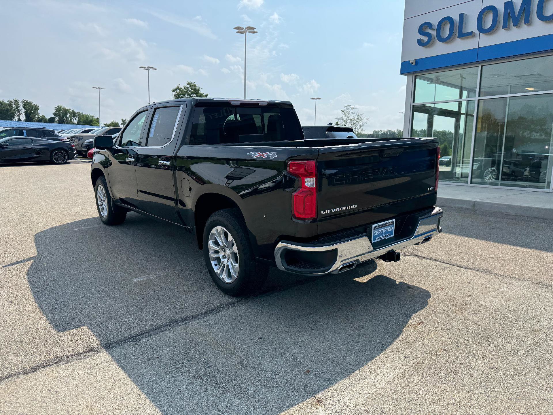 Certified 2023 Chevrolet Silverado 1500 LTZ w/ LTZ Convenience Package II AWD/4WD image 3