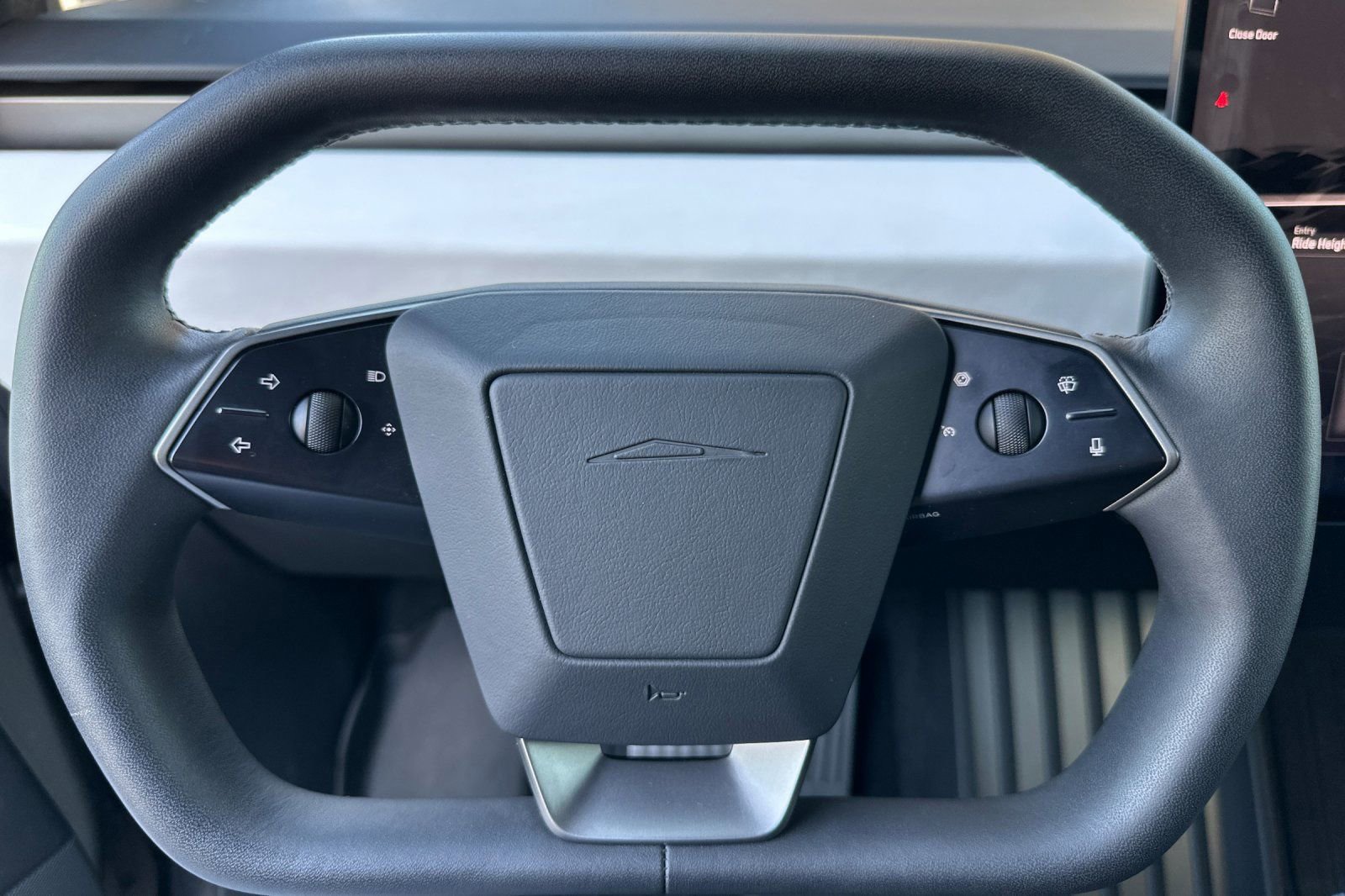 Used 2024 Tesla Cybertruck AWD Crew Cab image 23