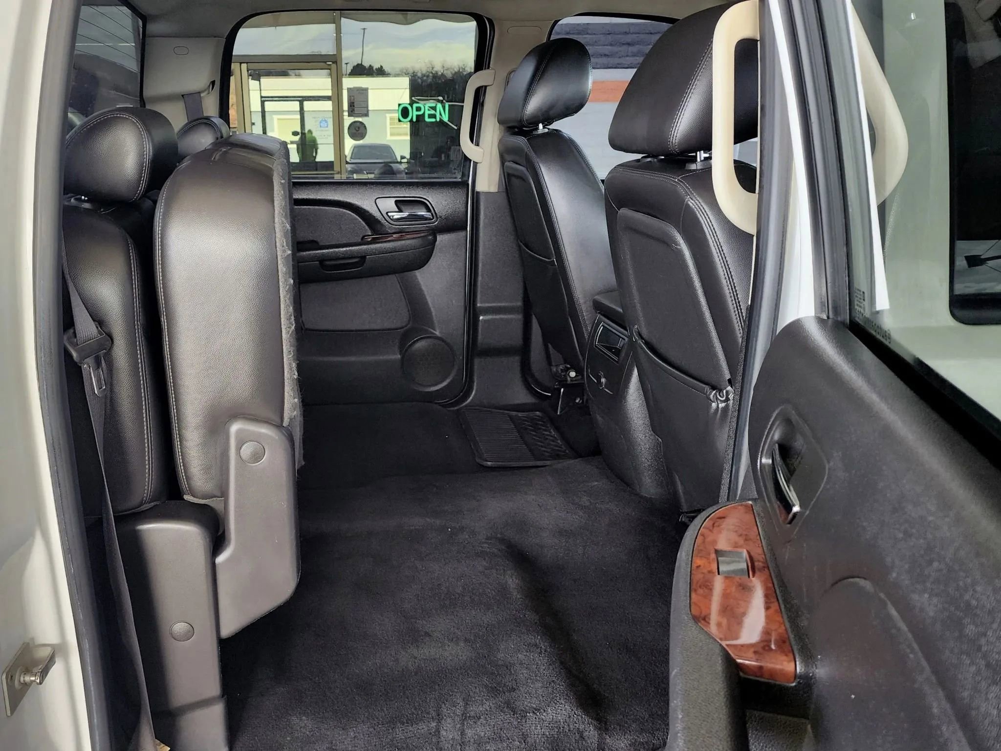 Used 2010 Chevrolet Silverado 2500 LTZ AWD/4WD image 39