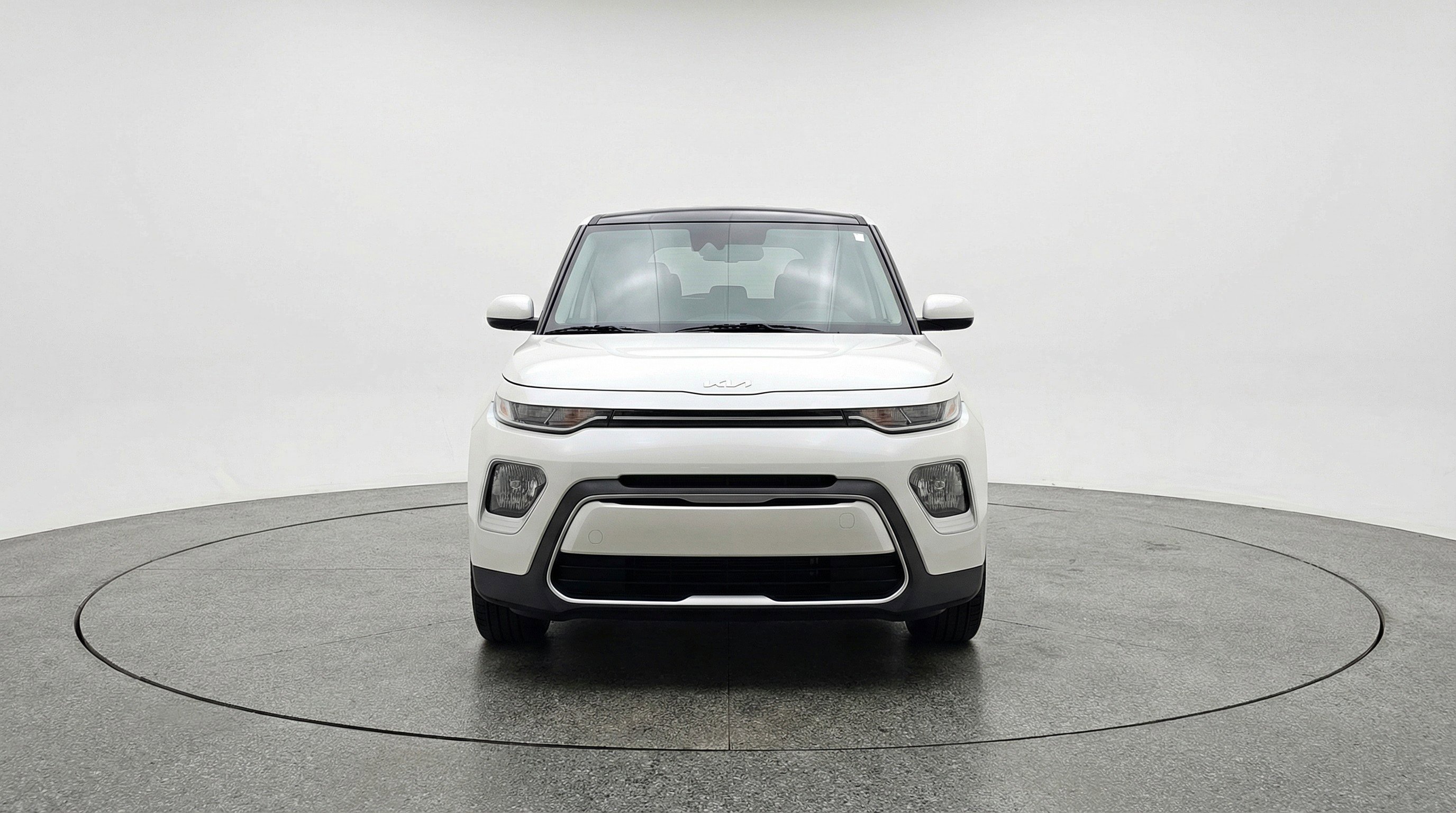 Used 2025 Kia Soul LX w/ LX Technology Package image 2