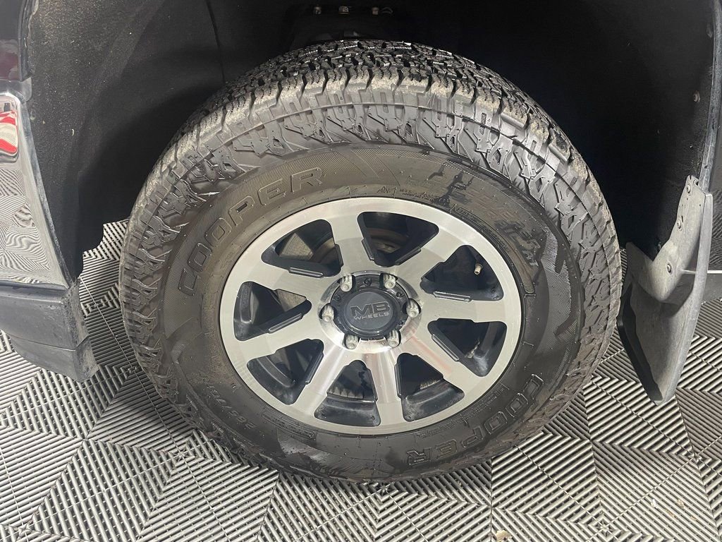 Used 2019 Chevrolet Silverado 1500 LT image 12