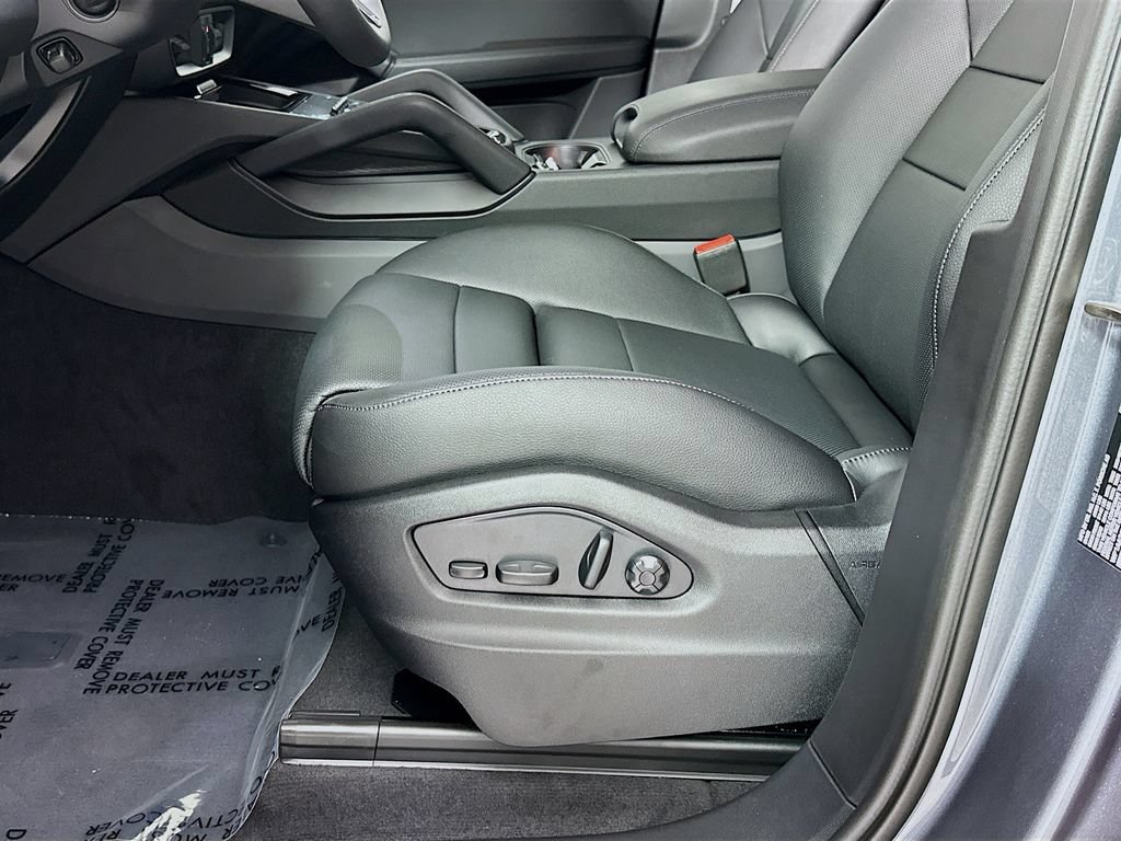 New 2026 Porsche Cayenne AWD/4WD image 22