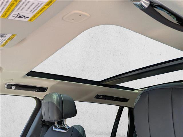 New 2025 Land Rover Range Rover Long Wheelbase SE image 15