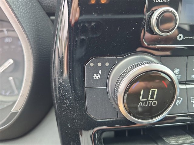 Used 2021 Toyota Highlander XLE image 21