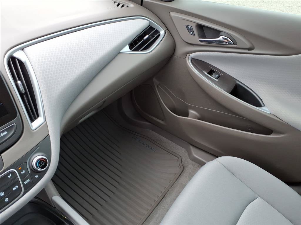 Used 2025 Chevrolet Malibu LT FWD image 33