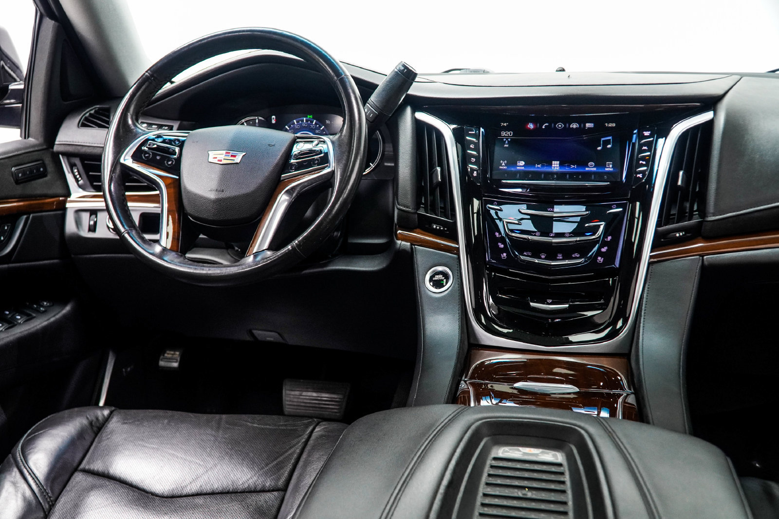 Used 2020 Cadillac Escalade Luxury RWD image 18