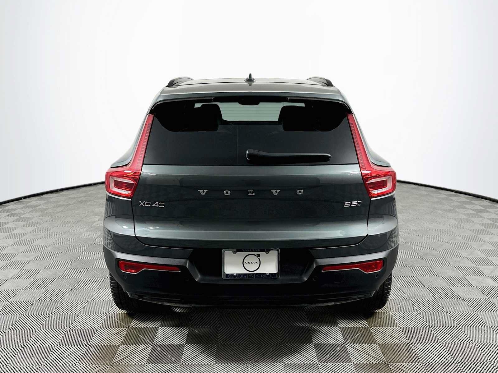Used 2026 Volvo XC40 B5 Ultra w/ Climate Package AWD/4WD image 6