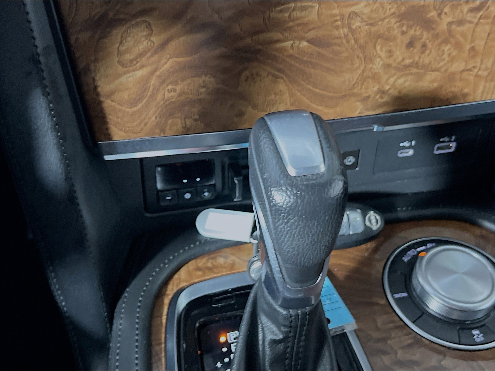 Used 2024 Nissan Armada SL image 24