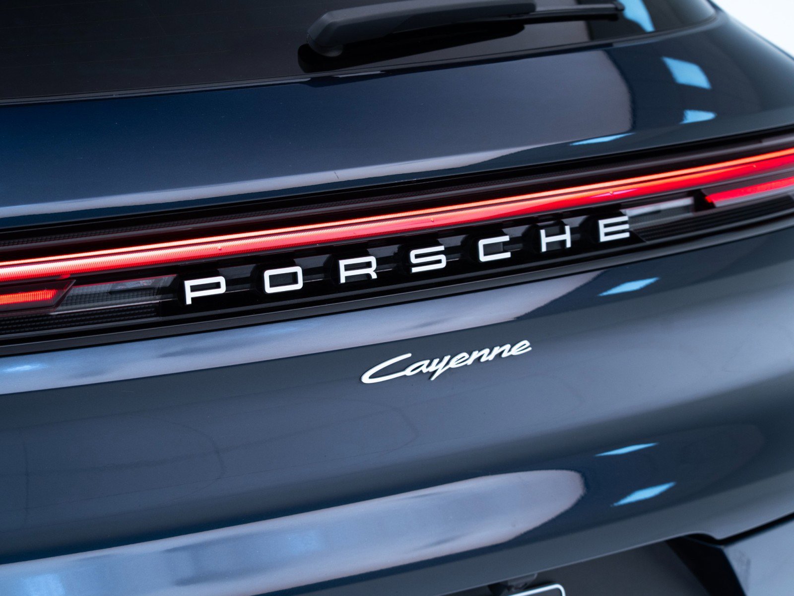 Certified 2024 Porsche Cayenne image 13