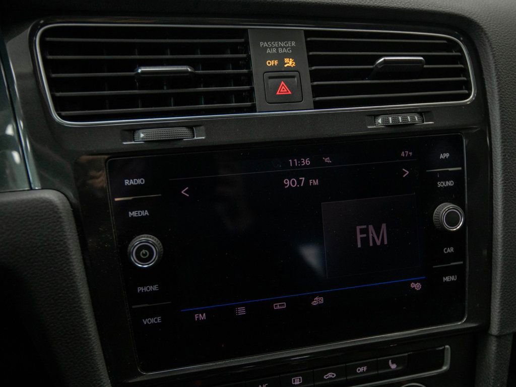 Used 2019 Volkswagen Golf SE w/ Driver Assistance Package image 19