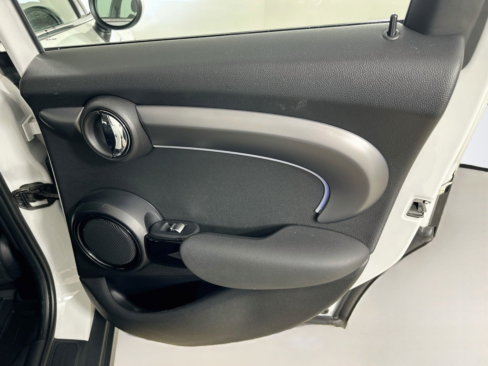 Used 2024 MINI Cooper S FWD image 39
