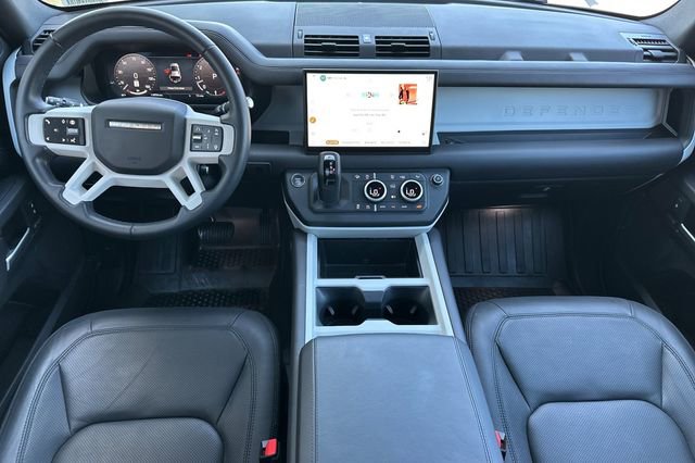 Certified 2025 Land Rover Defender 110 X-Dynamic SE AWD/4WD image 12