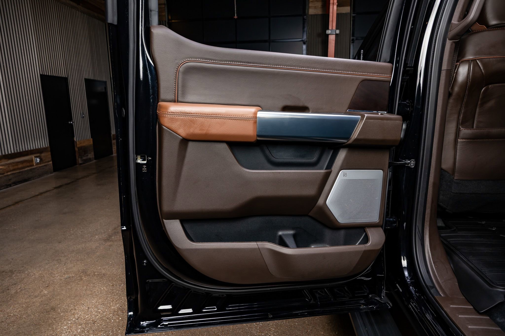 Used 2025 Ford F150 King Ranch w/ FX4 Off-Road Package image 38