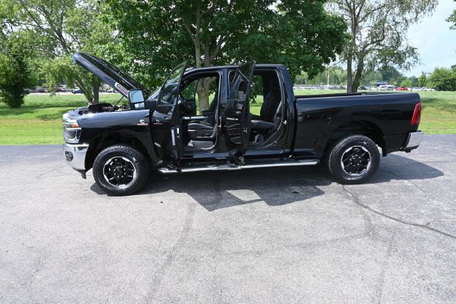 Used 2025 RAM 2500 Laramie AWD/4WD image 49