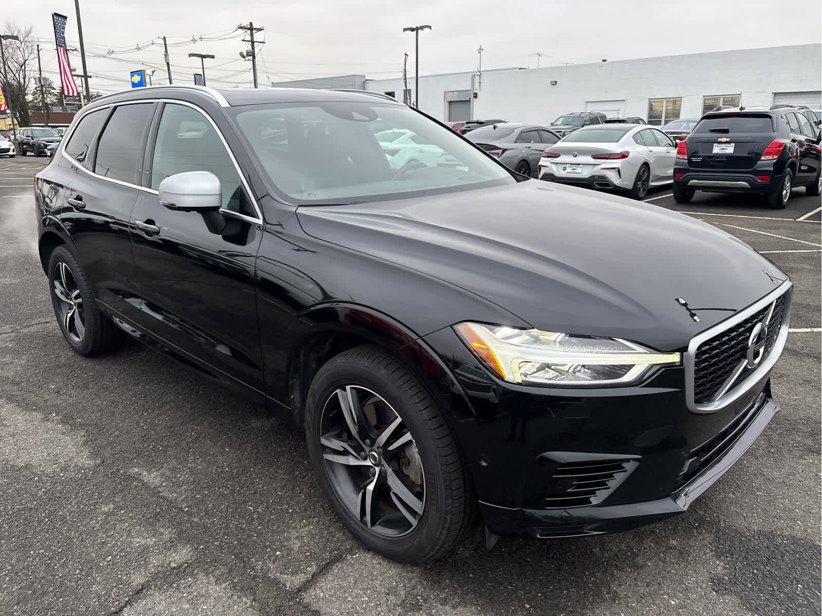 Used 2019 Volvo XC60 T8 R-Design w/ Advanced Package