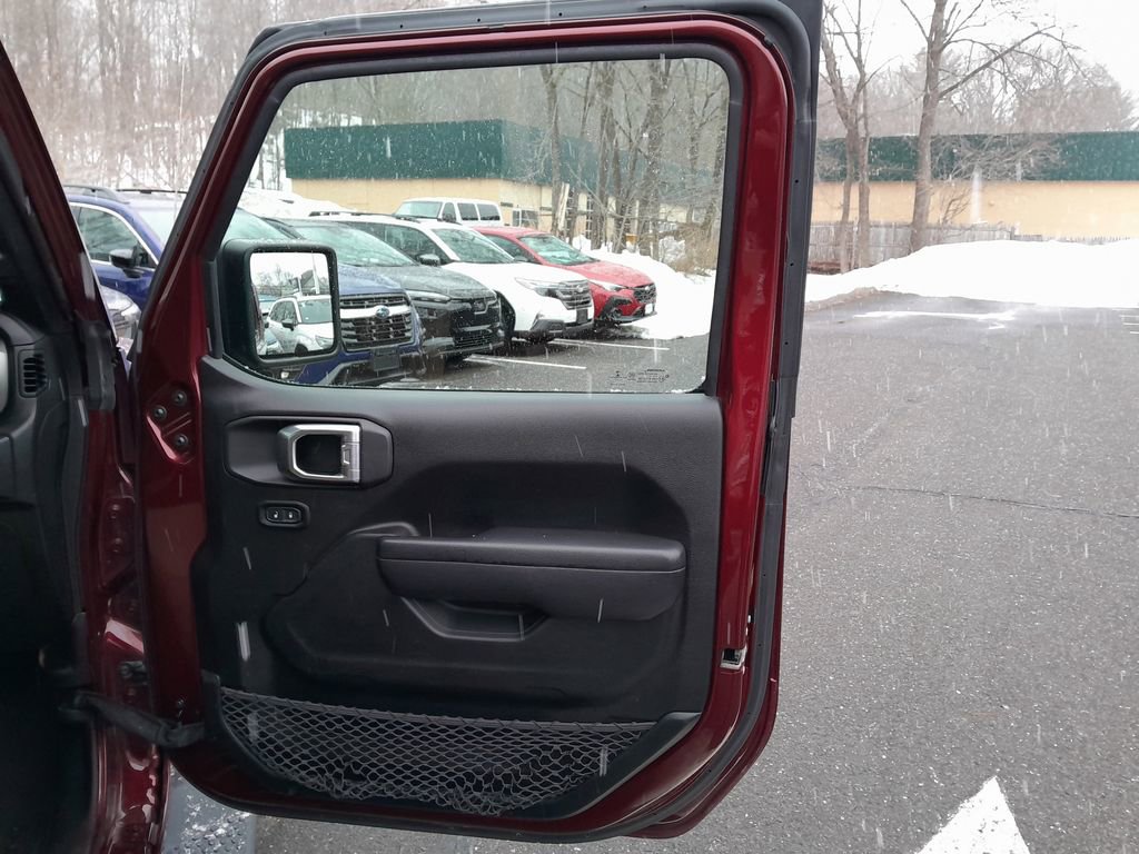 Used 2021 Jeep Wrangler Sport S image 33