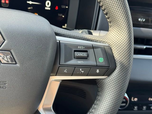 New 2025 Mitsubishi Outlander SE image 25