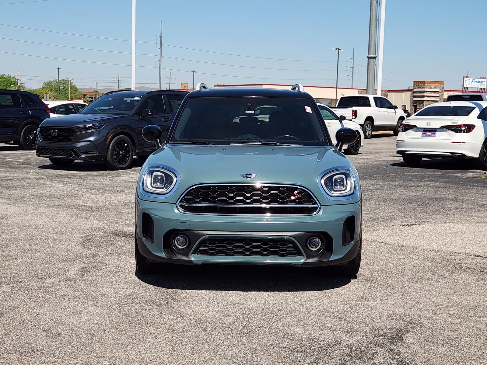 Used 2022 MINI Cooper Countryman S w/ Signature Upholstery Package image 6