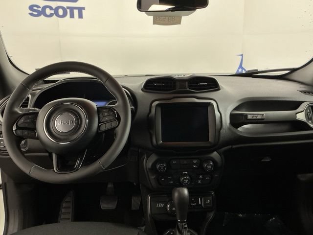 Used 2021 Jeep Renegade Latitude AWD/4WD image 35