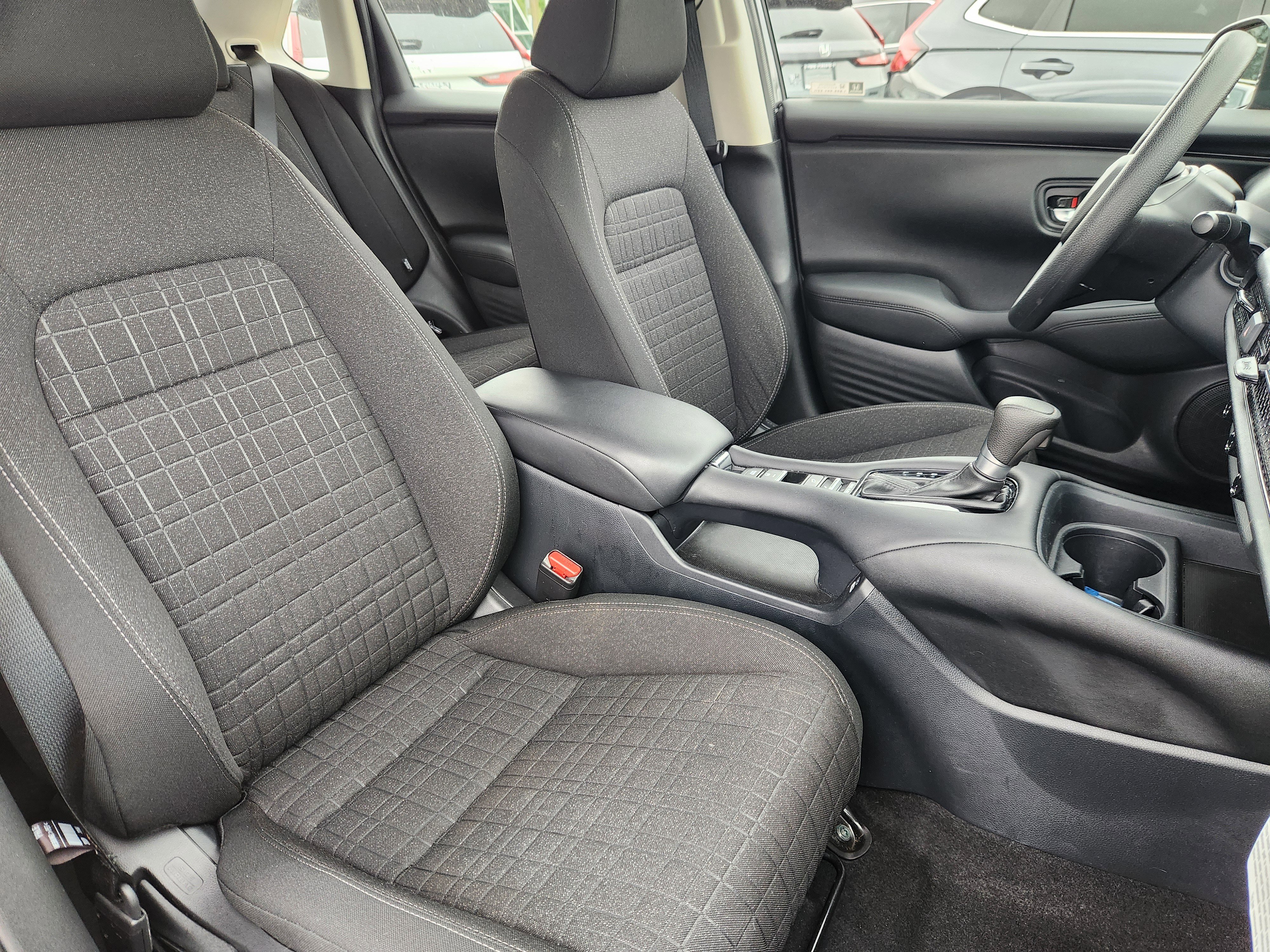 Used 2023 Honda HR-V LX image 14