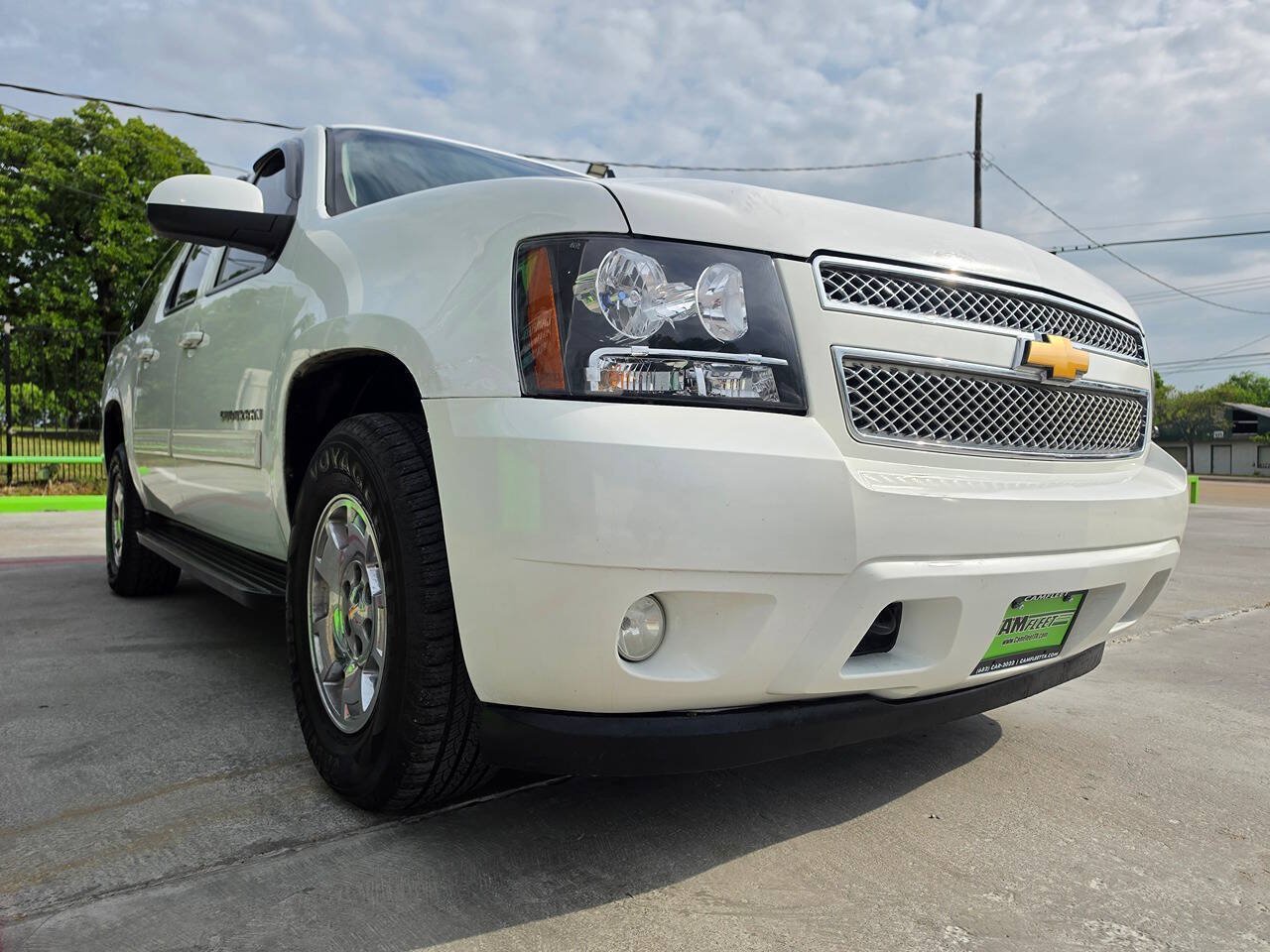Used 2012 Chevrolet Suburban LT AWD/4WD image 4